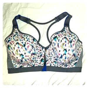 Maidenform shaping sports bra 38D